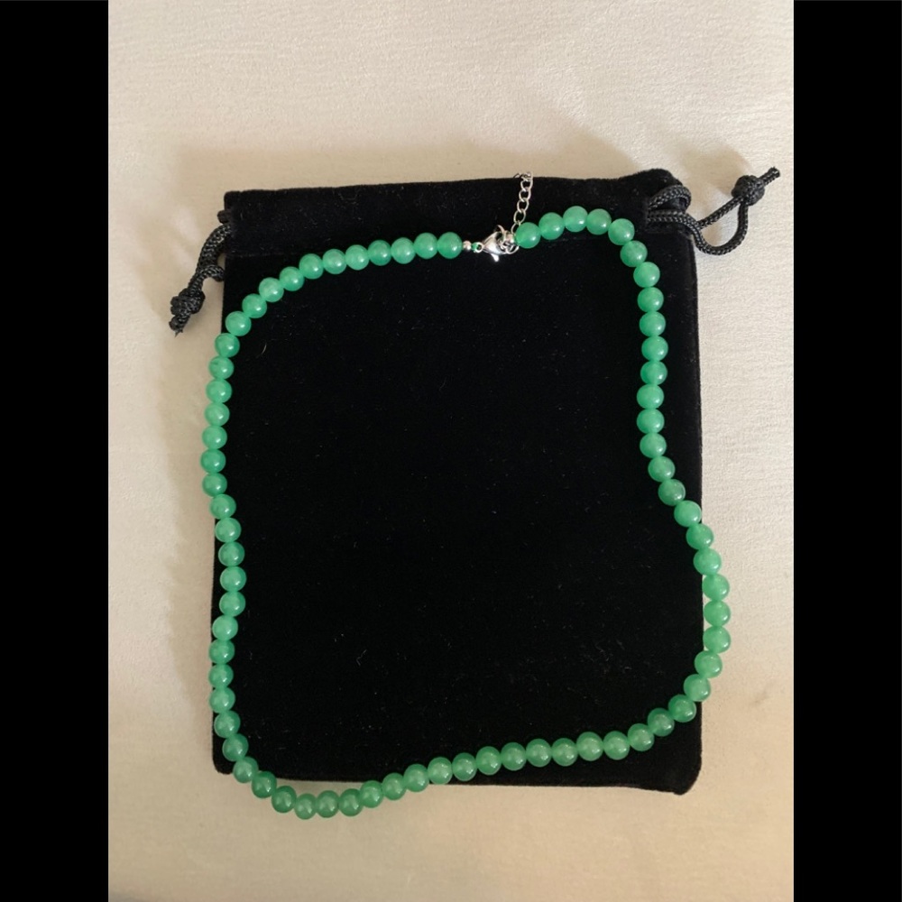 Green Aventurine 18” Necklace W/Pouch
